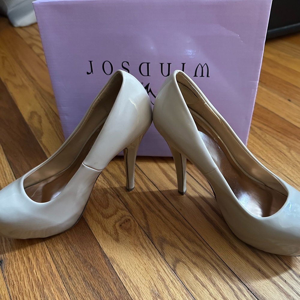 Windsor Beige Patent Heels
